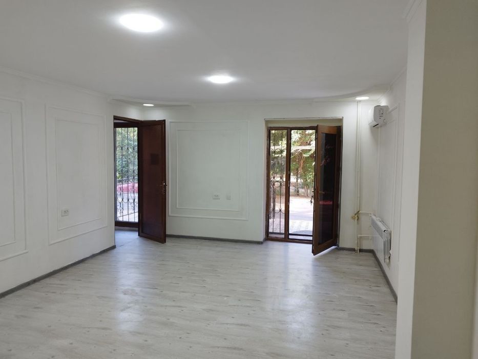 Офис по Ул.Сайрам Бузбазар 90м2