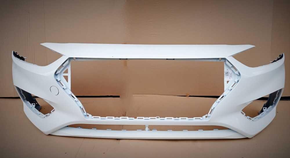 Бампер белый Хундай Акцент/Солярис Hyundai Accent Solaris 2018 года