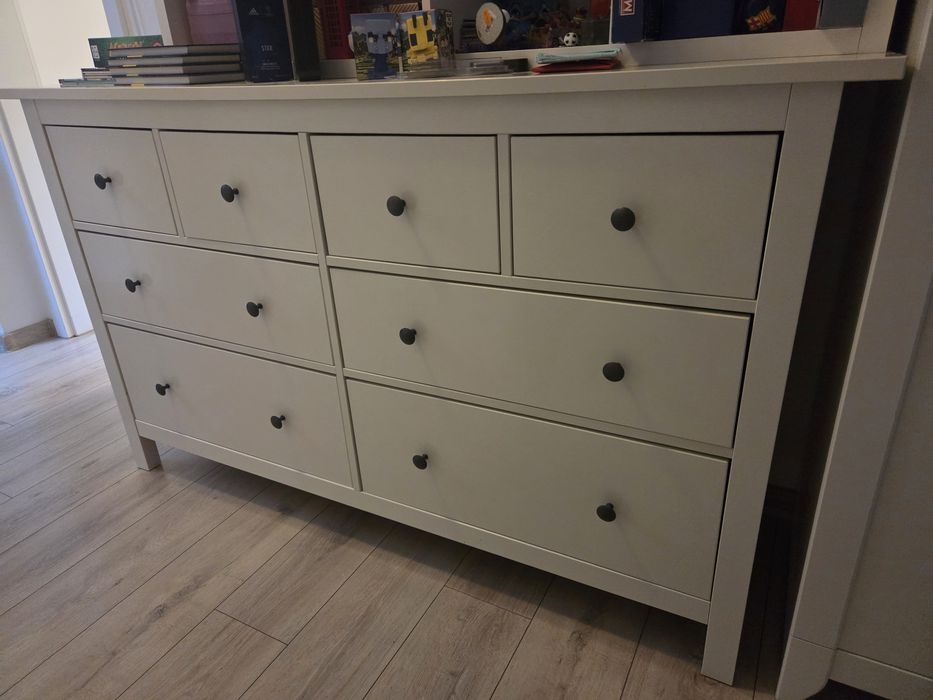 Comoda Hemnes Ikea