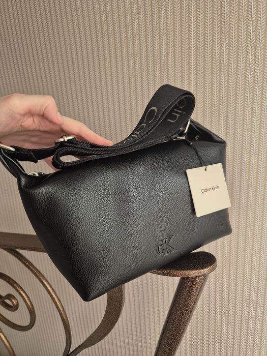 Продам новую сумку Calvin Klein