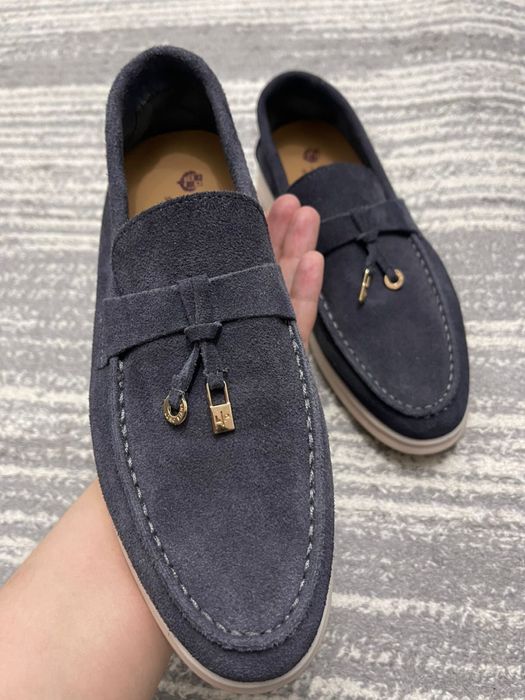 Продам лоферы 38 размер одевала один раз