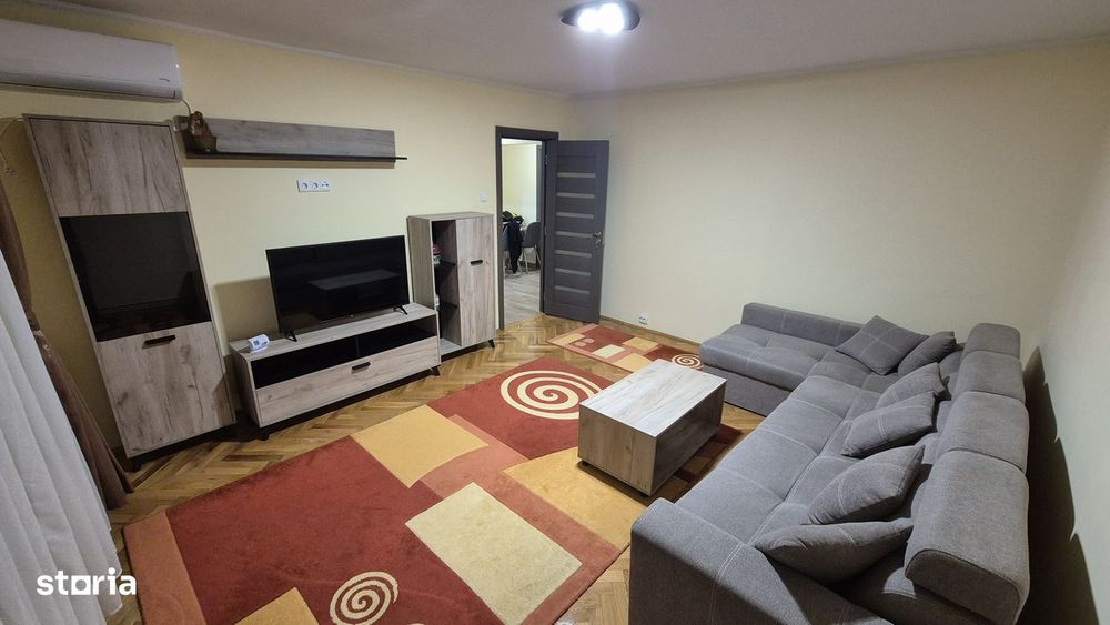 Apartament 3 camere, Micro 16, utilat complet