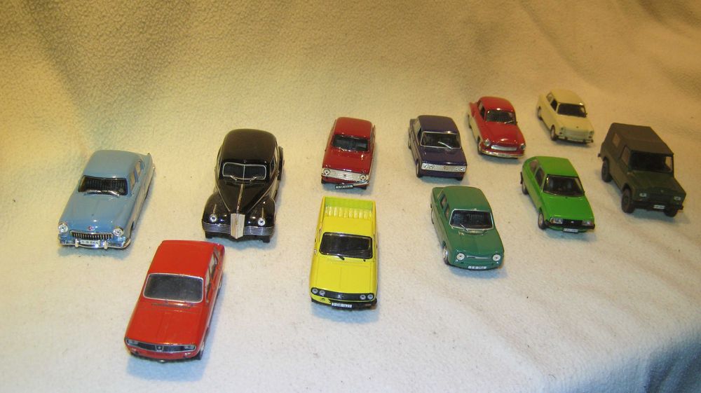 Lot 11 buc.machete auto  Masini de Legenda-D'Agostini 1/43mici lipsuri