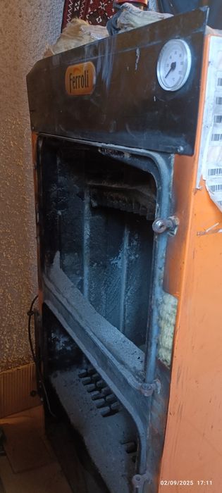 Котел, чугунен, комбиниран за пелети и дърва Ferolli F3