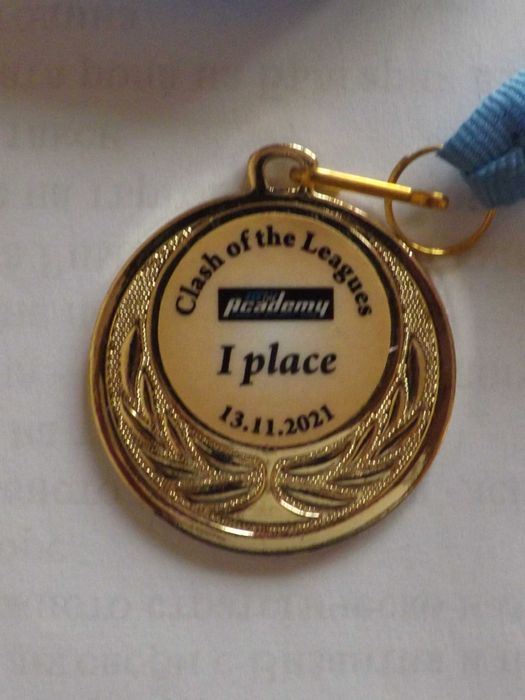 Възпоменателни медали.  
Продават се и поотделно