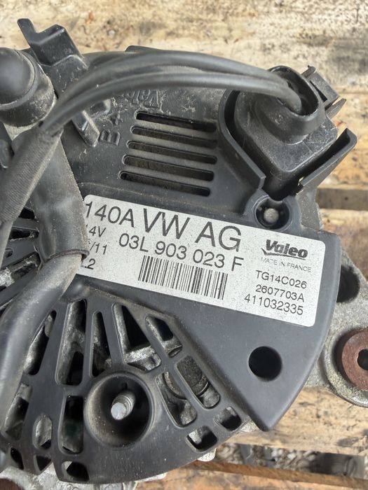 Оригинален алтернатор динамо 140A Valeo 03L903023F за VW Golf Passat Audi Skoda Seat 2.0 TDI 1.6 TDI