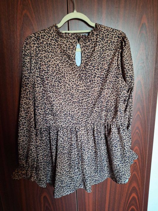 Bluză damă maro cu negru, imprimeu modern, mânecă lungă, mărimea L