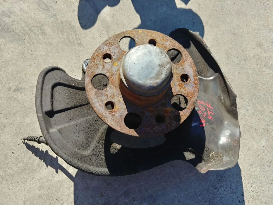 fuzeta stanga fata mercedes c-class w203