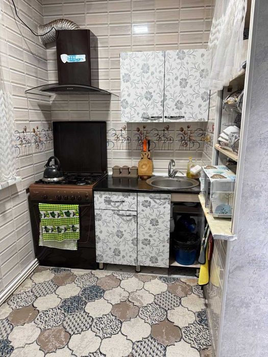 ПРОДАЕТСЯ 1v2/2/4 Кара Камыш2/1 40м2