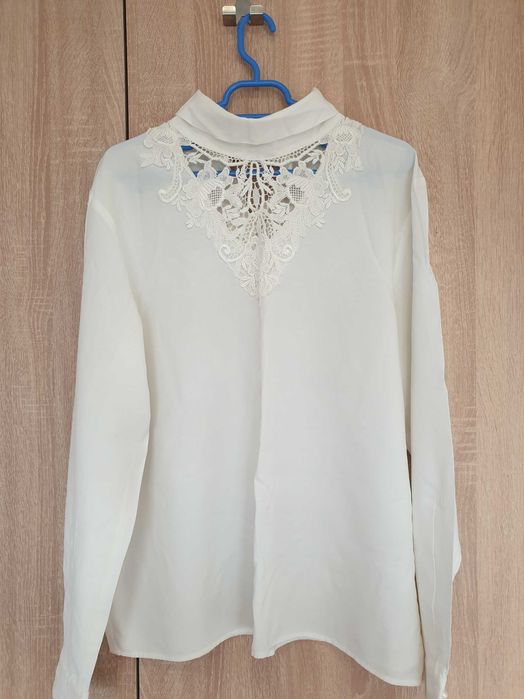Camasa alba brodata