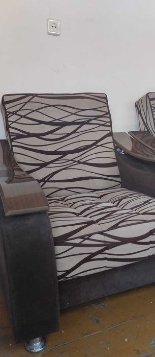 2 Кресла коричневые