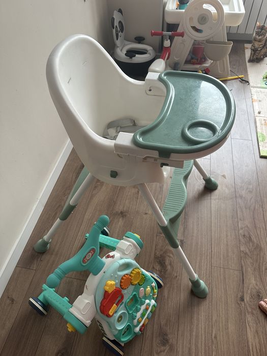 Стул для кормления и каталка ходунок