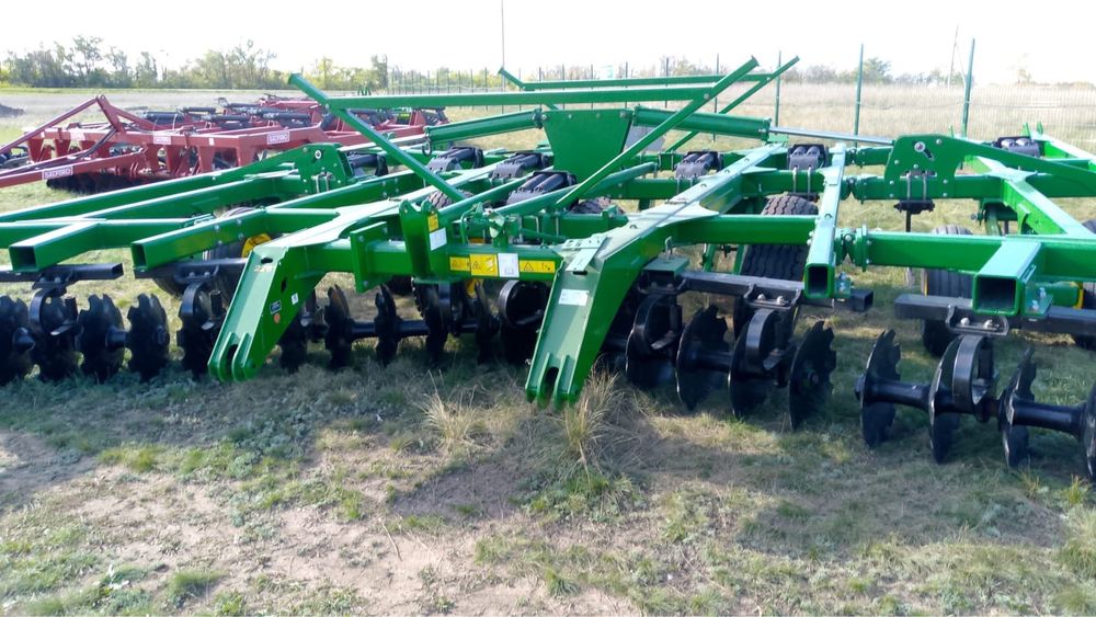 John Dere 2720 дисковый глубокорыхлитель