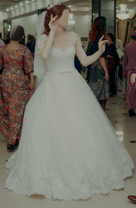 Rochie de mireasa, stil printesa, cu sistem prindere trena, necununata