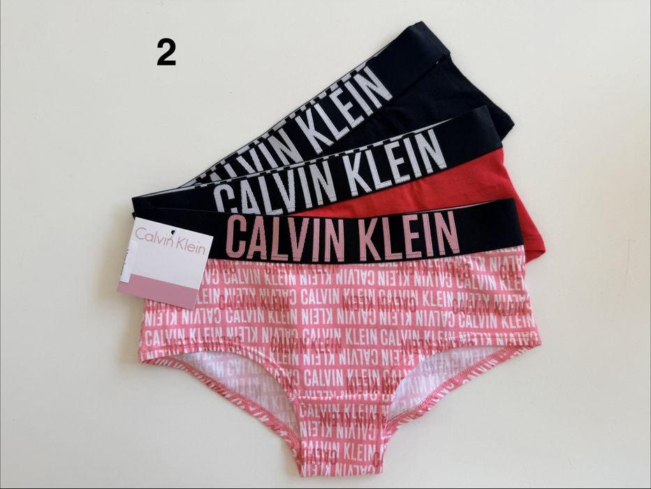 Комплект 3 броя бикини Calvin Klein /8-10год./