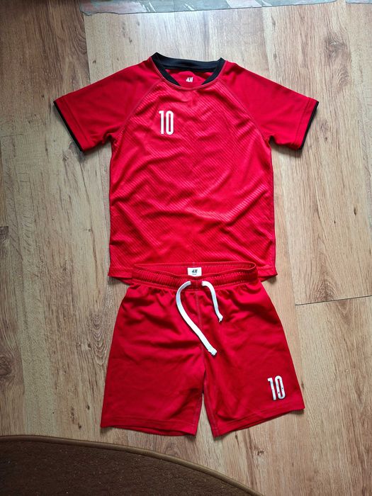 Set de fotbal H&M marime 6-8 ani