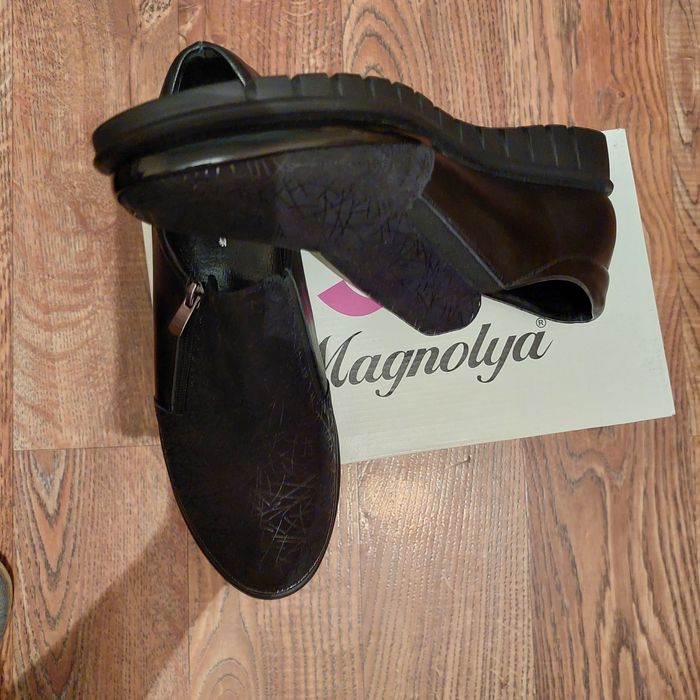 Обувь женская, кожа