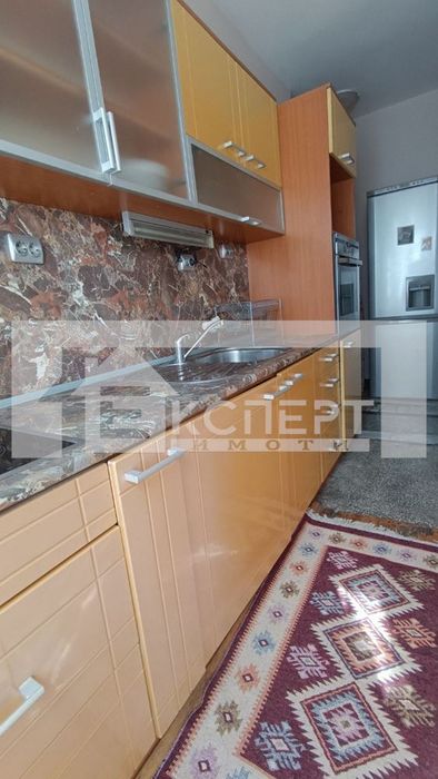 Дава се под наем Тристаен апартамент в Пловдив, Център - 98 кв.м за 612 € - Снимка #6