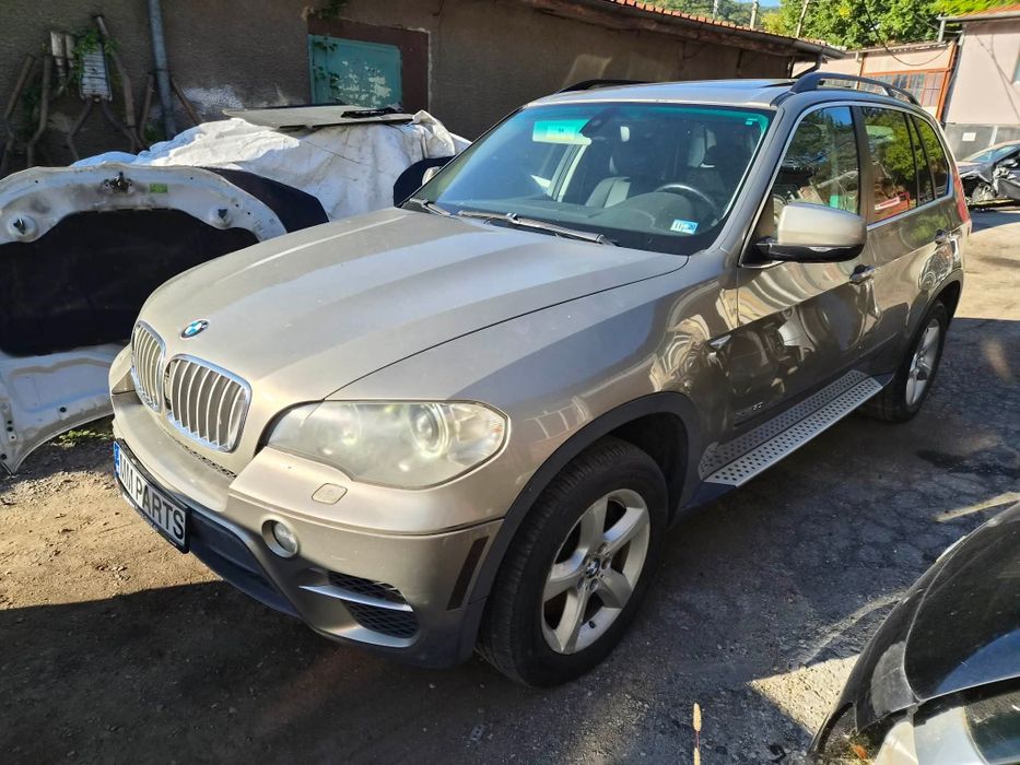 BMW X5 E70 5.0i 408кс Facelift ксенон панорама Keyless Logic7 ел багажник автоматик НА ЧАСТИ!