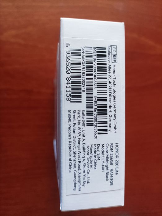 Продавам Honor 200 Lite