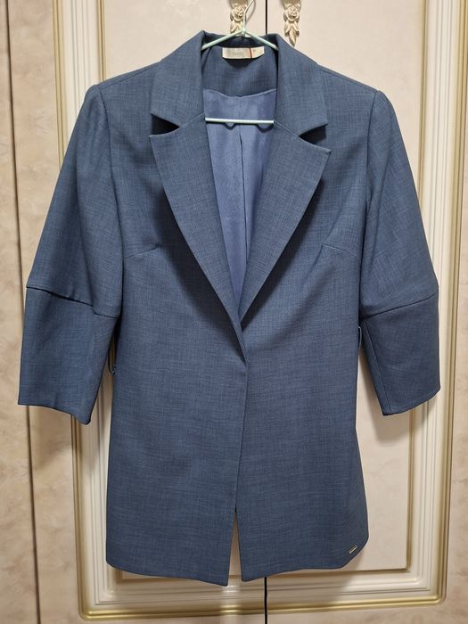 Женский, класический костюм