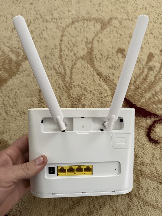 Продаю роутер на все сим карты новый