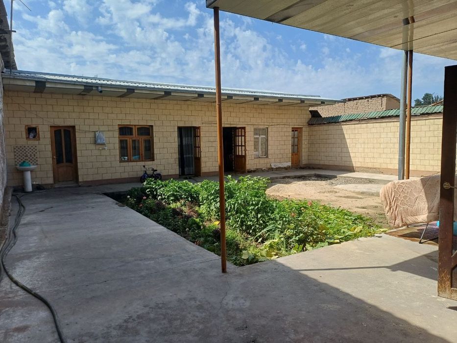 Sergilida Hovli Sotiladi