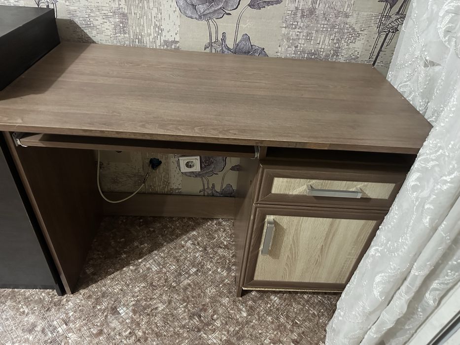 Камод стол в подарок