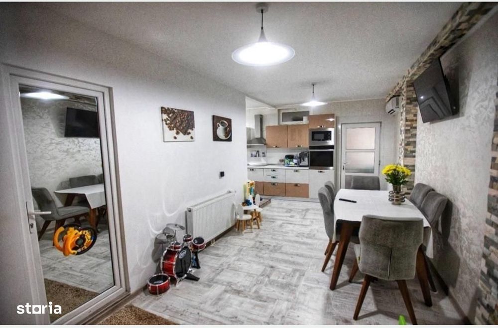 Casa cu piscina,sauna,sala fitness si garaj - Cartier Progresu
