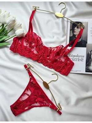 lenjerie intimă, cămăși de noapte și cosmetice pentru femei