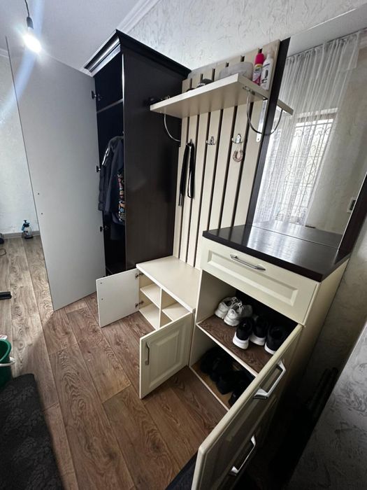 Мебель  прихожка