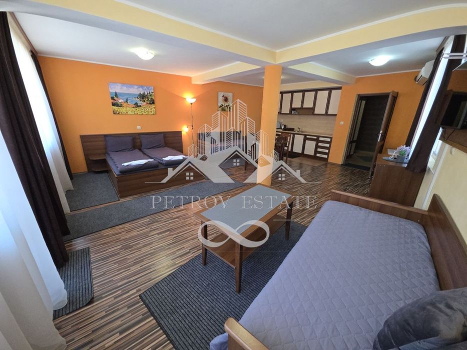 Продава се Хотел в Батак - 560 кв.м за 677 €/кв.м - Снимка #2