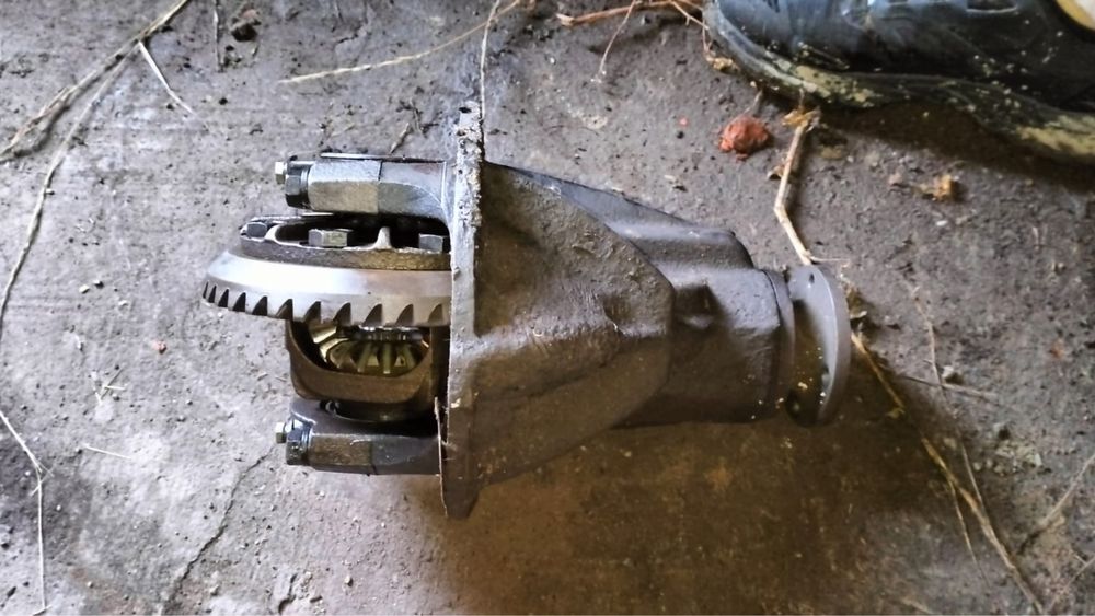 Продам покрышки, коленвал