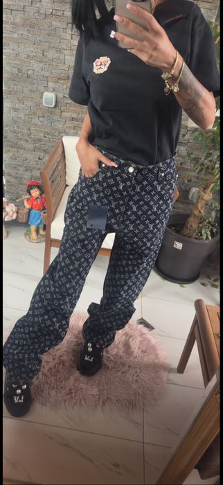 Дамски дънки налични