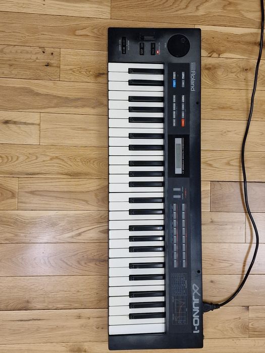 Roland  Alpha Juno 1