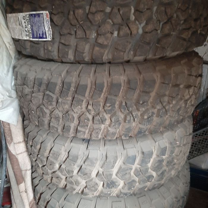 Продам новые шины.Внедорожник