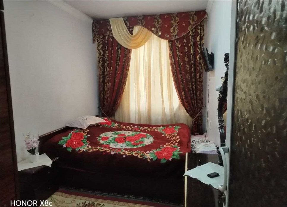 Продаётся дом в Чиланзаре 19 кв 63дом 4/4/4  этаж 4 комната