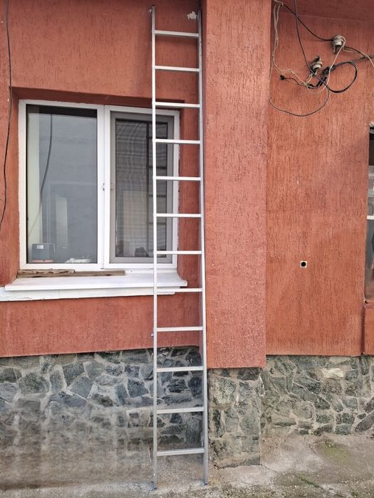 Алуминиева стълба