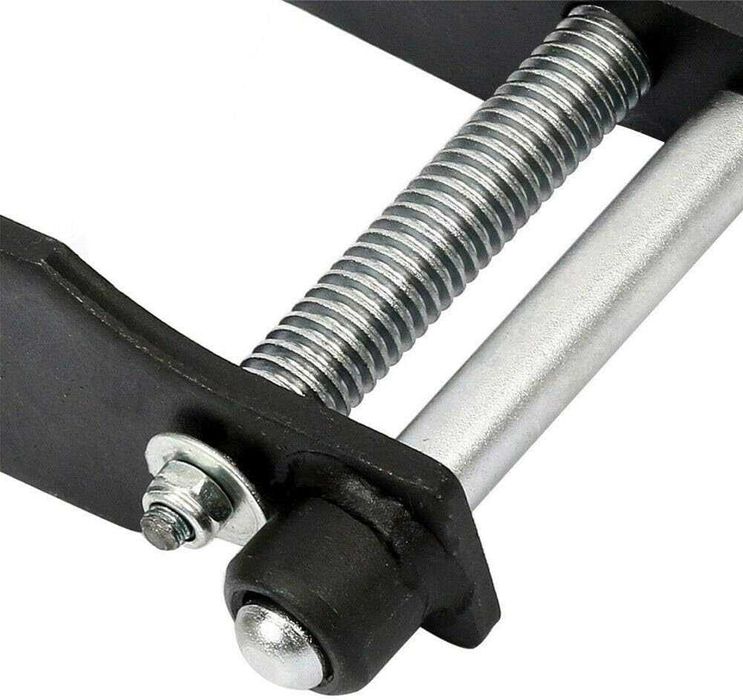 Инструмент за прибиране на спирачни бутала