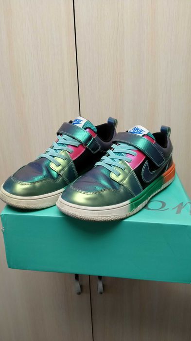 Кроссовки подростковые