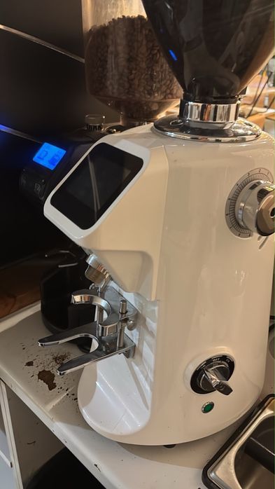 Кофемолки Simonelli/ Galiwin