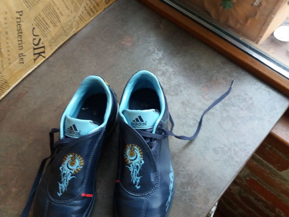 футболни стоножки,маратонки,кецове,спортни обувкиAdidas,адидас,38,5