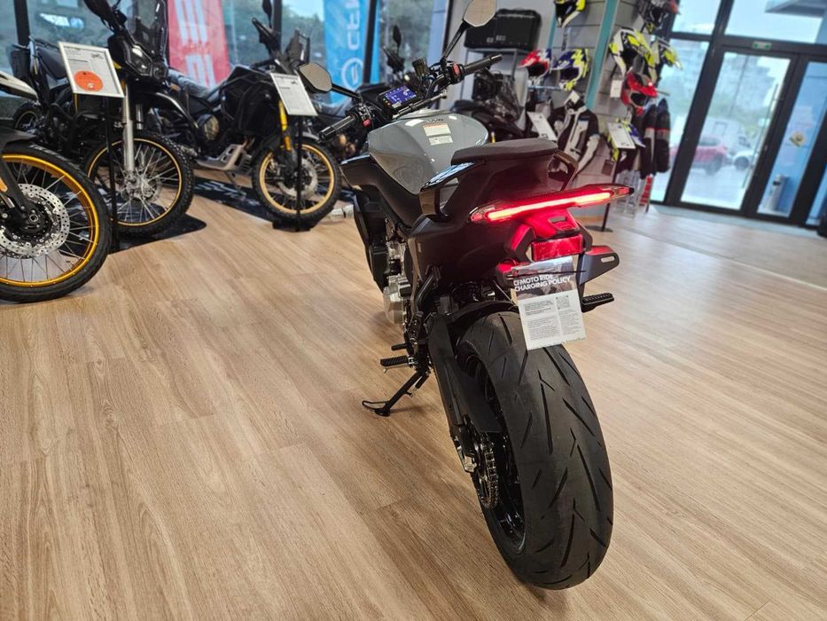 Motocicleta Cf moto 675 NK