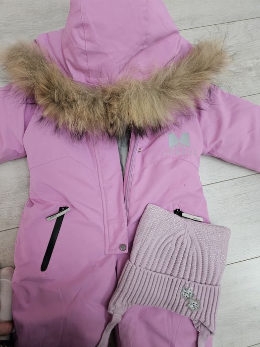 Продам зимний комбинезон Lassie