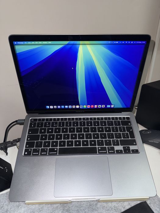 Macbook air M1, 16gb, 85% baterie