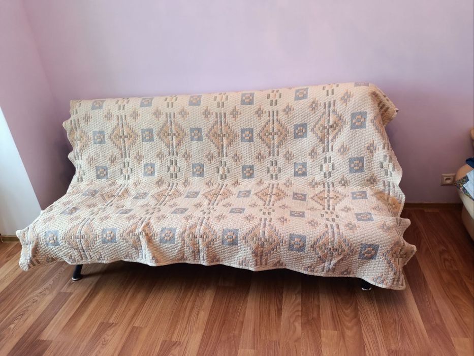 Диван мягкий  (мебель)