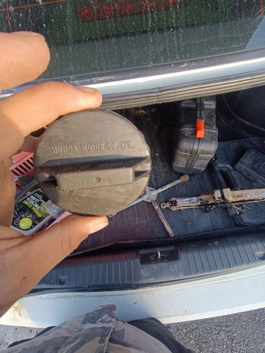 Крышка бензобака на автомобили хонда