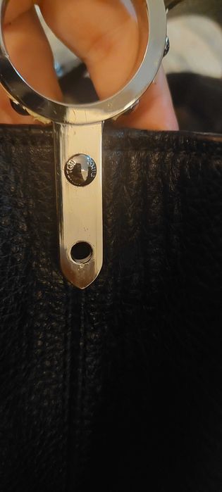 Geantă Louis Vuitton