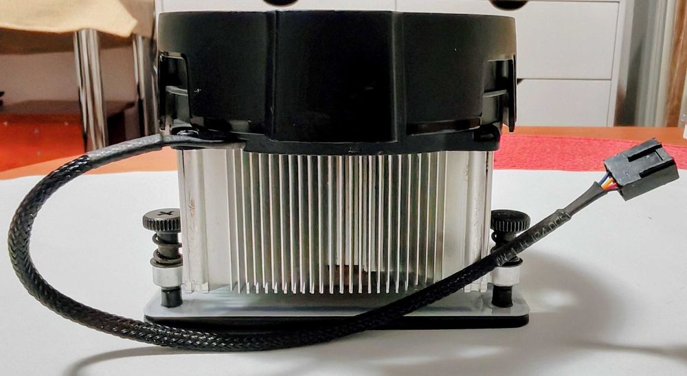 Cooler cu baza de cupru AMD Wraith Spire Socket AM4