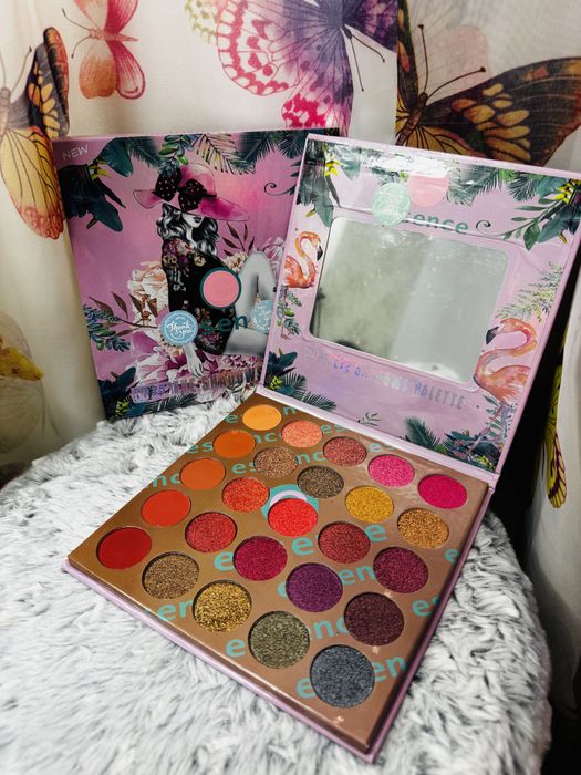 Palete / truse make-up huda beauty/essence/tarte/too faced/fabla